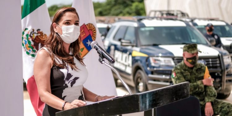 PARTICIPA GOBIERNO DE BJ EN CEREMONIA DE ENTREGA DE PATRULLAS