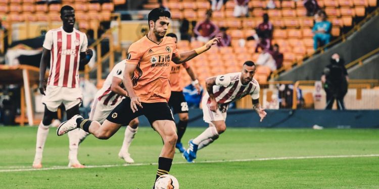 RAÚL JIMÉNEZ SUPERA MARCA DE «CHICHARITO»