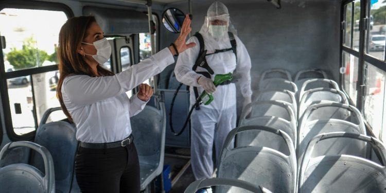 INICIATIVA PRIVADA Y AYUNTAMIENTO DE LA MANO PARA GARANTIZAR PROTOCOLOS EN TRANSPORTE PÚBLICO