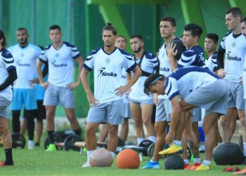 REGRESAN A CASA EN BUSCA DE NUEVAS VICTORIAS.