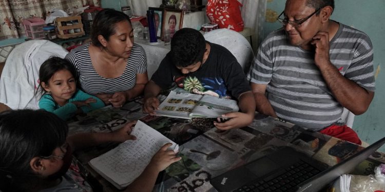 30 MILLONES DE ESTUDIANTES INICIAN CICLO ESCOLAR 2020-2021 A DISTANCIA EN MÉXICO