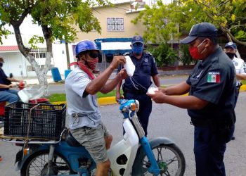 ENTREGA TRÁNSITO MUNICIPAL MÁS DE 40 CUBREBOCAS DURANTE OPERATIVOS DE VERIFICACIÓN