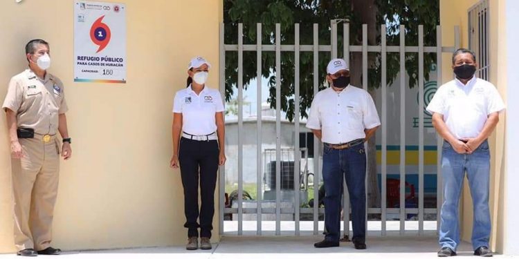 INSTALAN EN PUERTO MORELOS INDICADORES DE REFUGIOS ANTI HURACANES