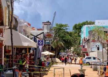 COVID-19 Y RETRASO DE OBRAS PROVOCA CIERRE DE NEGOCIOS EN LA QUINTA AVENIDA: LENIN AMARO