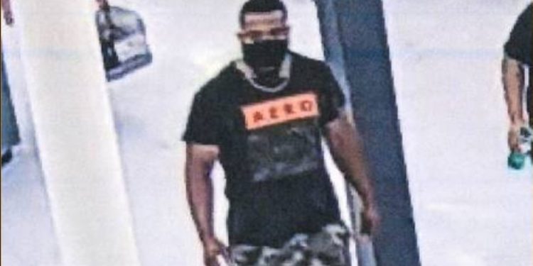 SIGUE LA BÚSQUEDA DE LORD «ABRAZO COVID»