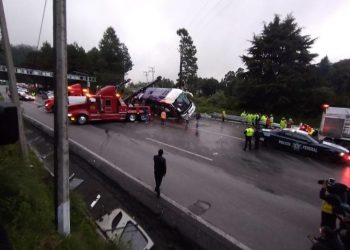 ACCIDENTE EN LA CARRETERA MÉXICO-TOLUCA DEJA VARIOS MUERTOS Y HERIDOS