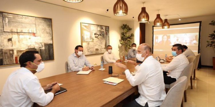 ACUERDAN MAURICIO VILA DOSAL Y JUAN FERRER DIRECTOR DEL INSABI CONTINUAR FORTALECIENDO EL SISTEMA DE SALUD EN YUCATÁN