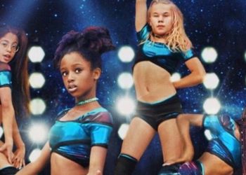 ACUSAN A NETFLIX DE SEXUALIZAR A MENORES EN SU PELÍCULA «CUTIES»