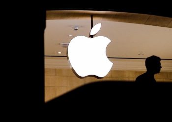 APPLE ALCANZA LOS DOS BILLONES DE DÓLARES DE VALOR EN BOLSA