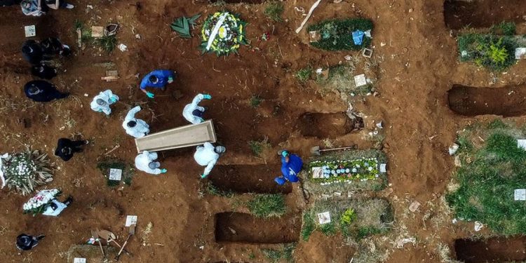 BRASIL SUPERA LAS 100 MIL MUERTES POR CORONAVIRUS