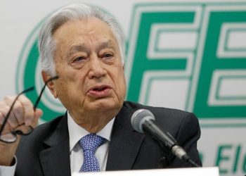 CFE NO PUEDE SUBIR TARIFA DE LA LUZ: MANUEL BARTLETT