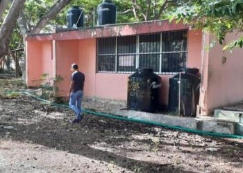 COMIENZA LIMPIEZA DE MÁS DE 3 MIL ESCUELAS DE YUCATÁN TRAS ESTAR CERRADAS POR MESES