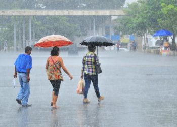 CONTINUARÁN LAS LLUVIAS FUERTES CON DESCARGAS ELÉCTRICAS EN TABASCO