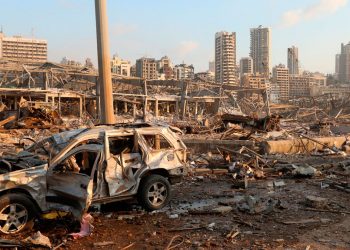 DAÑOS POR EXPLOSIÓN SE EXTIENDEN A MEDIA CIUDAD: GOBERNADOR DE BEIRUT