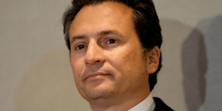 EMILIO LOZOYA ORGANIZÓ FIESTA PARA CELEBRAR SU REGRESO A CASA