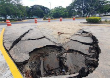 EN SEPTIEMBRE COMENZARÍA REPARACIÓN DE SOCAVÓN EN PASEO TABASCO, INFORMA VOCERO DE CENTRO