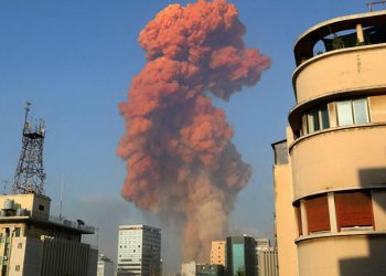 ENORME EXPLOSIÓN EN BEIRUT DEJA HERIDOS Y DAÑOS