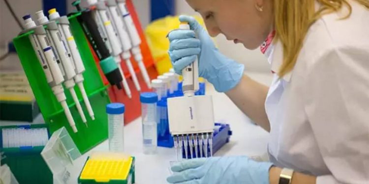 ESPAÑA AUTORIZA PRIMER ENSAYO CLÍNICO EN HUMANOS DE VACUNA CONTRA COVID-19