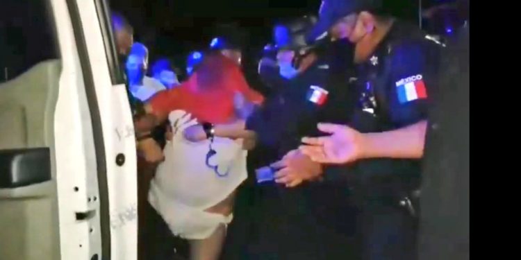 EXGOBERNADOR DE TABASCO, MANUEL ANDRADE DÍAZ CHOCA EN LA CARRETERA VILLAHERMOSA-LA ISLA