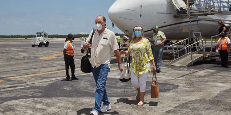 RETOMA UNITED VUELO HOUSTON-COZUMEL