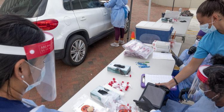 FLORIDA SUPERA LOS 600 MIL CONTAGIADOS