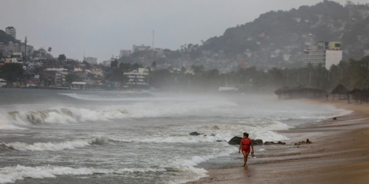 «GENEVIEVE» DEJA SEIS MUERTOS EN PLENA RECUPERACIÓN TURÍSTICA EN MÉXICO