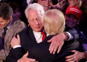 HOSPITALIZAN AL HERMANO MENOR DE DONALD TRUMP EN NUEVA YORK