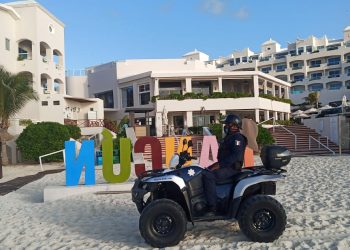 REALIZA POLICÍA TURÍSTICA “OPERATIVO PLAYA SEGURA”