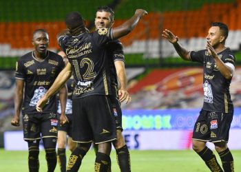 LEÓN REMONTA Y VENCE 2-1 A XOLOS