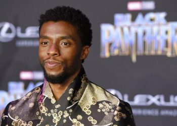 «LOS VENGADORES» DESPIDEN A «PANTERA NEGRA» CON EMOTIVOS MENSAJES