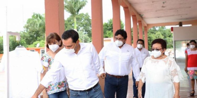 MAURICIO VILA DOSAL REALIZA GIRA DE TRABAJO POR CHICXULUB PUEBLO Y DZONCAUICH