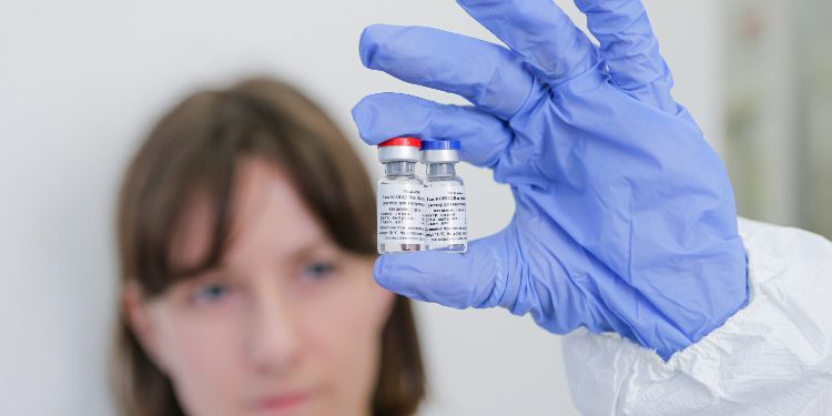 NO PUEDE USARSE VACUNA RUSA HASTA QUE PASE SATISFACTORIAMENTE POR FASE 3, SEÑALA LÓPEZ-GATELL