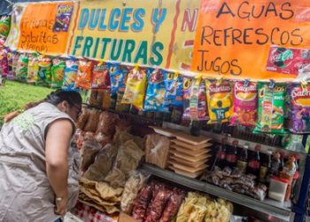 NO VE MAL CANACO ´LEY ANTI COMIDA CHATARRA´