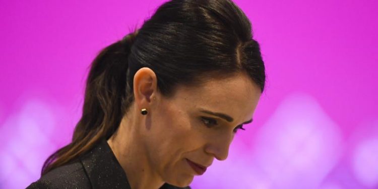 NUEVA ZELANDA REGISTRA PRIMEROS CONTAGIOS LOCALES TRAS 102 DÍAS