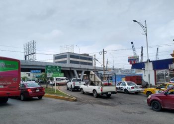 OBRA DEL DISTRIBUIDOR VIAL UNIVERSIDAD ‘PEGARÁ’ A TAXISTAS DE LA RUTA OCUILTZAPOTLÁN