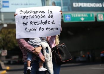 PADRES DE NIÑOS CON CÁNCER DENUNCIAN FALTA DE MEDICAMENTOS EN CLÍNICA 48 DEL IMSS EN LEÓN