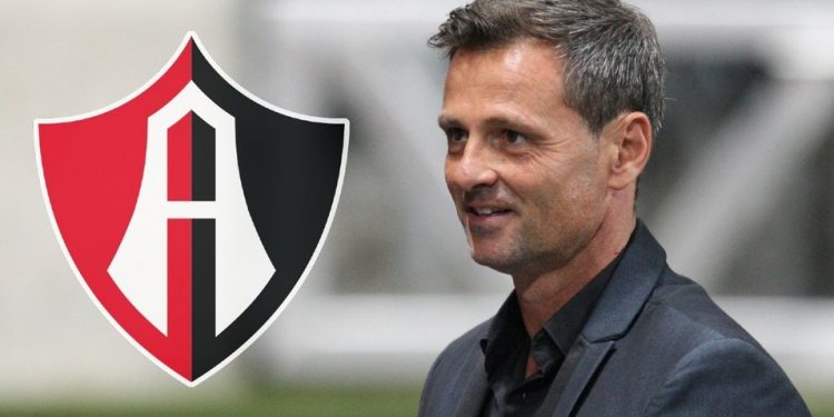 PRESENTAN A DIEGO COCCA COMO TÉCNICO DEL ATLAS