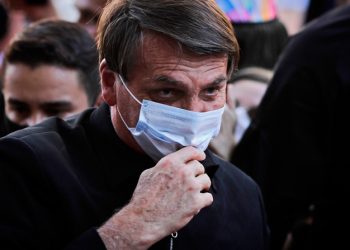 «QUÉ GANAS DE REVENTARTE LA BOCA A GOLPES», DICE BOLSONARO A PERIODISTA