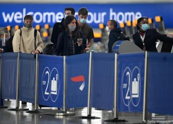 REINO UNIDO IMPONE CUARENTENA A VIAJEROS PROCEDENTES DE FRANCIA Y HOLANDA