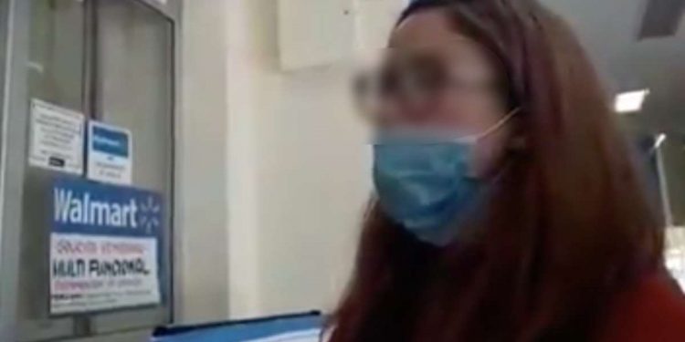 SURGE #LADY3PESOS, LUEGO DE PELEARSE CON GUARDIA DE SEGURIDAD