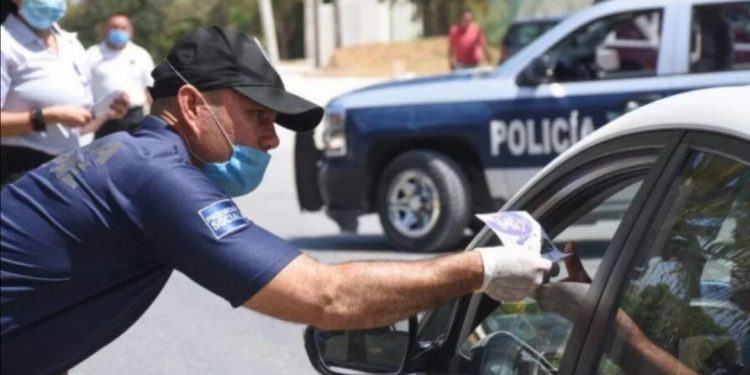 PIDE DERECHOS HUMANOS A LAS AUTORIDADES EVITAR EXCESOS CONTRA QUIEN LO USE CUBREBOCAS