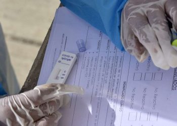 TRABAJADOR SANITARIO PIDE SEXO A CAMBIO DE MEDICINAS PARA ENFERMO DE COVID-19