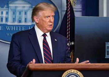 TRUMP ANUNCIA AUTORIZACIÓN DE TRATAMIENTO CON PLASMA POR COVID-19