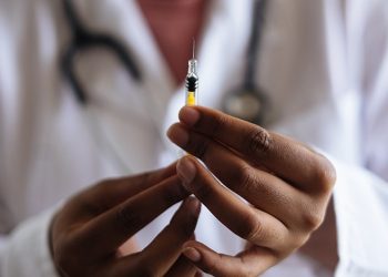 VACUNA CONTRA COVID-19 EN COLOMBIA SE SUMINISTRARÁ DE MANERA GRATUITA