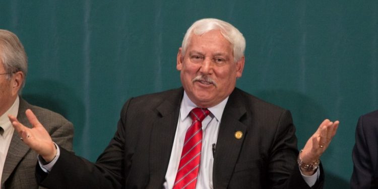 VÍCTOR VILLALOBOS ARÁMBULA, SECRETARIO DE AGRICULTURA, DA POSITIVO A COVID-19