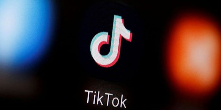 WALMART SE ALÍA CON MICROSOFT EN NEGOCIACIONES PARA ADQUIRIR TIKTOK