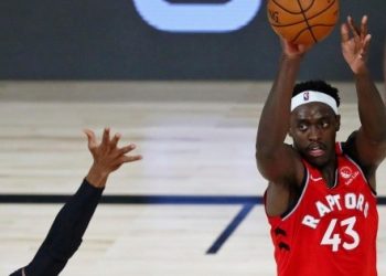 TORONTO PONE CONTRA LAS CUERDAS A LOS NETS
