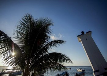 ESTABLECE GOBIERNO DE LAURA FERNÁNDEZ ESTRATEGIAS PARA FORTALECER LA COMPETITIVIDAD DE PUERTO MORELOS