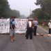 EJIDATARIOS BLOQUEAN PARCIALMENTE CARRETERA EN TIHOSUCO