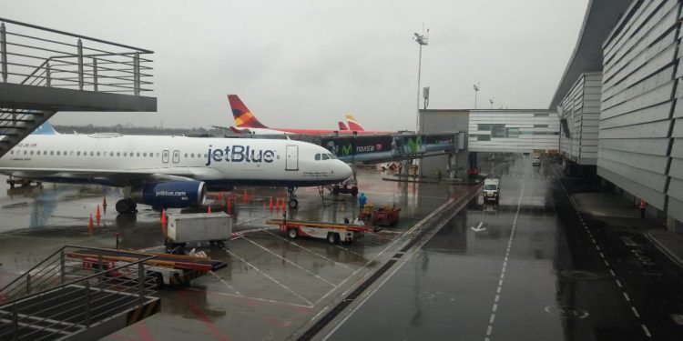 CAEN OPERACIONES AÉREAS EN AEROPUERTO INTERNACIONAL DE CANCÚN